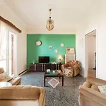 شقة John's House Under The Castle Of *